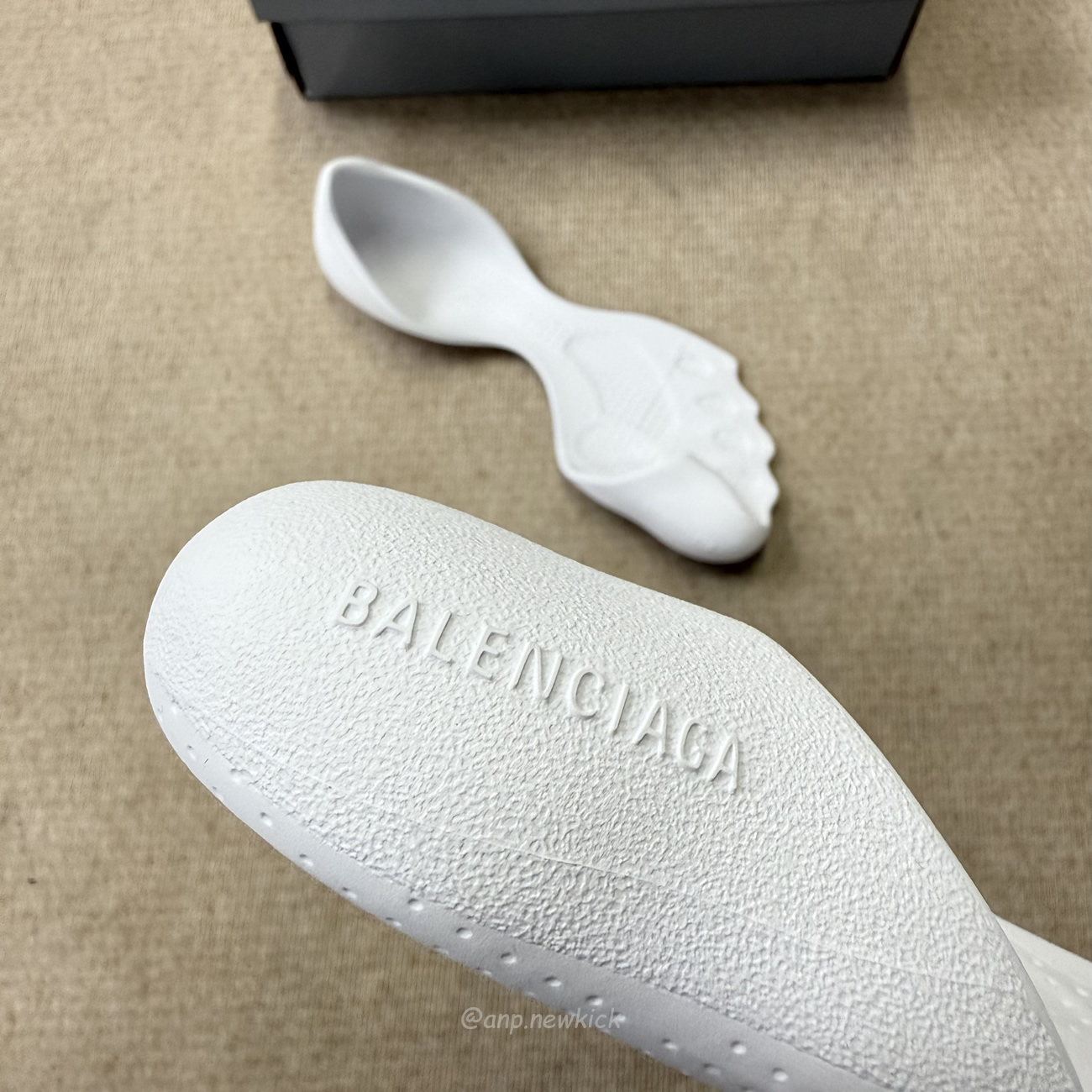 Balenciaga Sandals Zero (4) - www.newkick.org